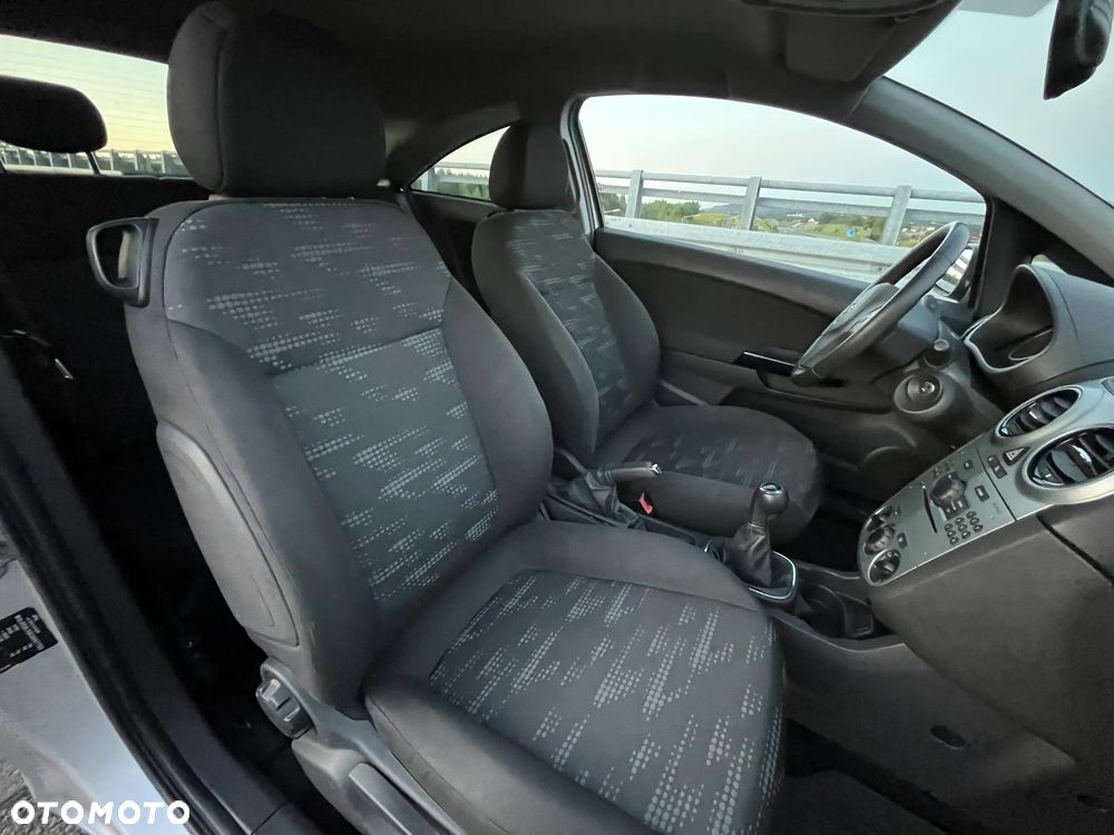 Opel Corsa 1.2 16V Cosmo - 13