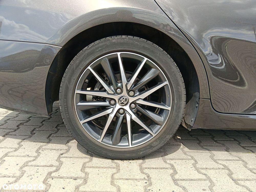 Toyota Camry 2.5 Hybrid Executive CVT - 17