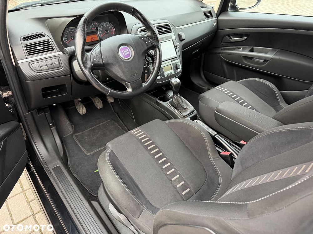 Fiat Grande Punto - 13