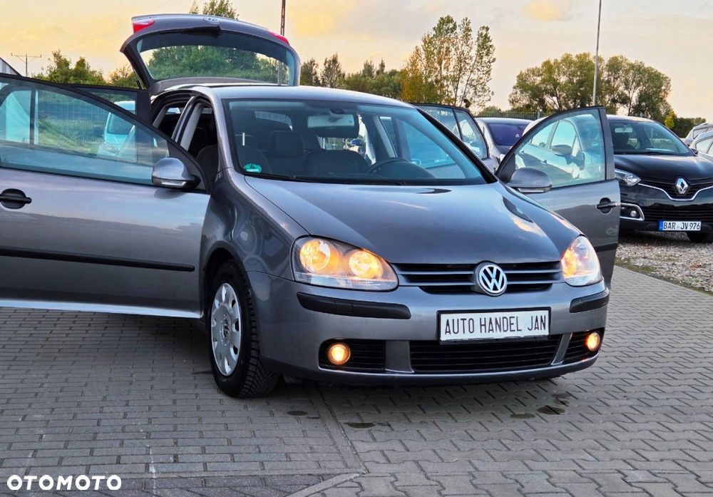 Volkswagen Golf - 24