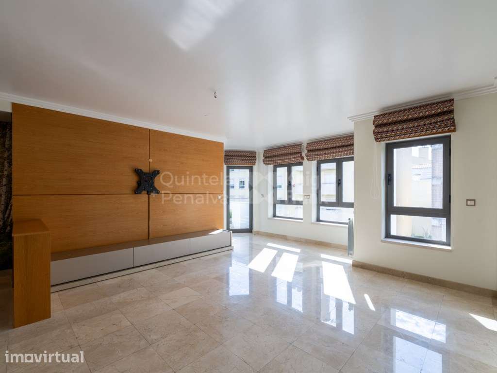 Apartamento T3 para arrendamento sem móveis em Picoas - Grande imagem: 3/26