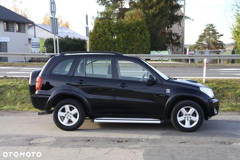 Toyota RAV4 D-4D 4x4 - 5