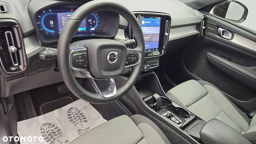 Volvo XC 40 B3 Plus Dark - 9
