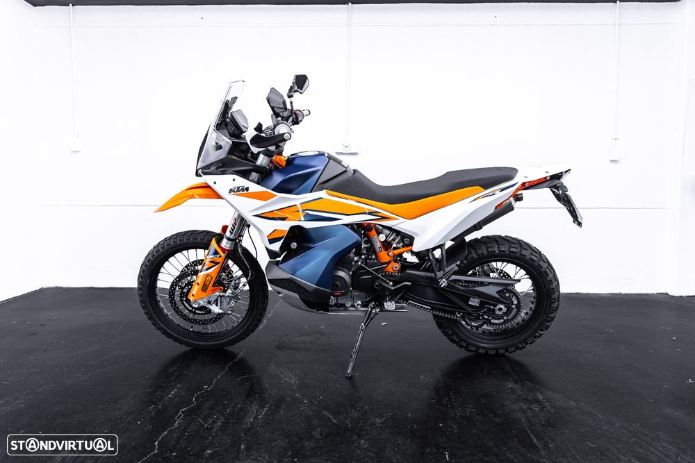 KTM 890 - 13