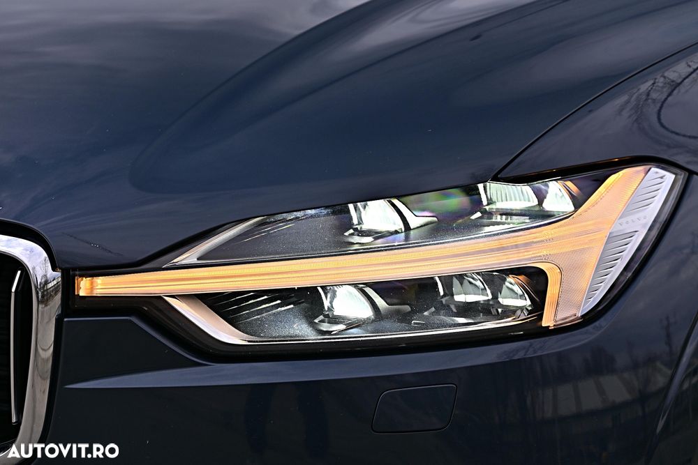 Volvo XC 60 D5 AWD Geartronic Inscription - 24