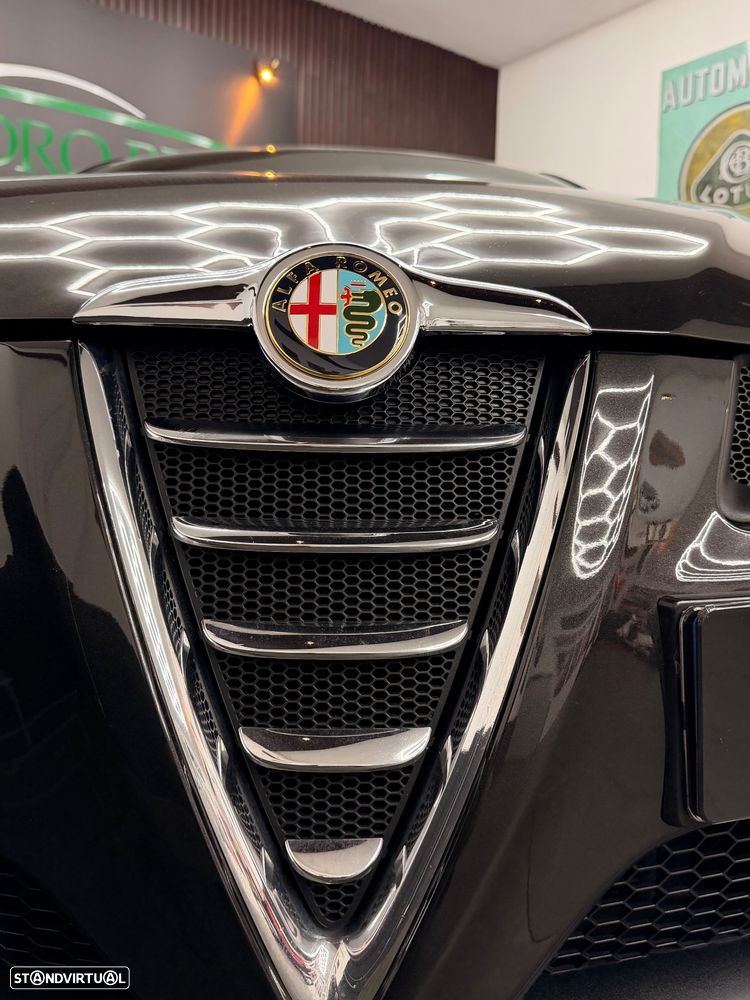 Alfa Romeo GT 1.9 JTD M-JET Distinctive - 9