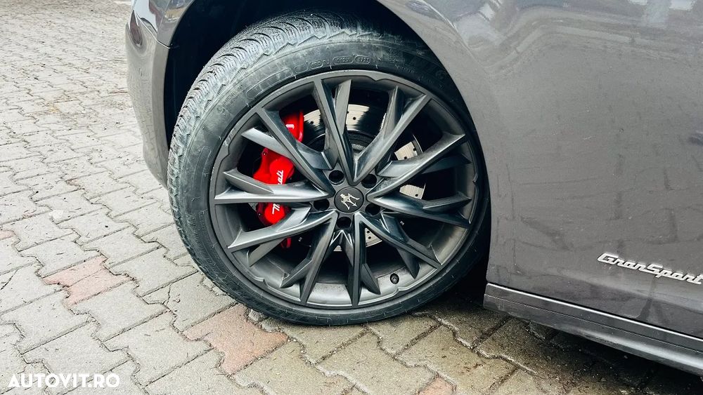 Maserati Ghibli GranSport - 13