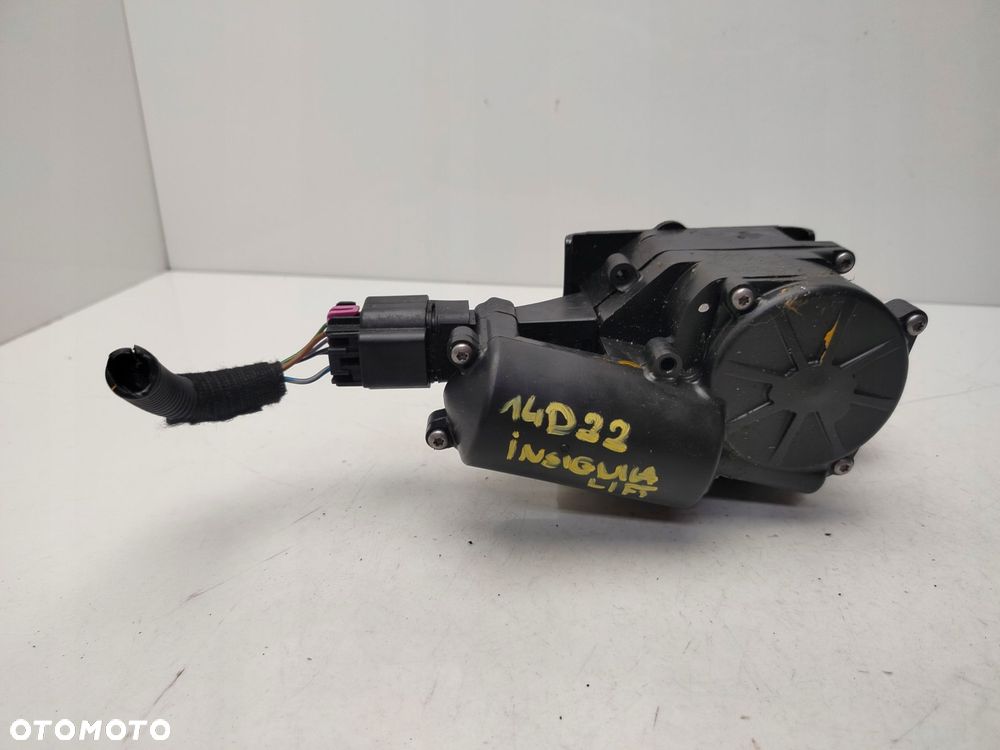 opel insignia a lift 13r- zamek dociąg  klapy bagażnika tył tylny 13581405 - 1