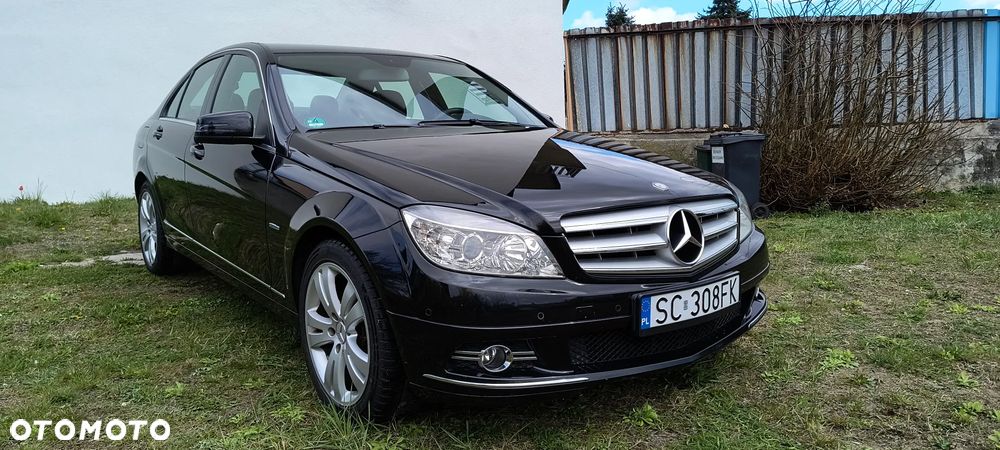 Mercedes-Benz Klasa C 180 CGI BlueEff Avantgarde - 16