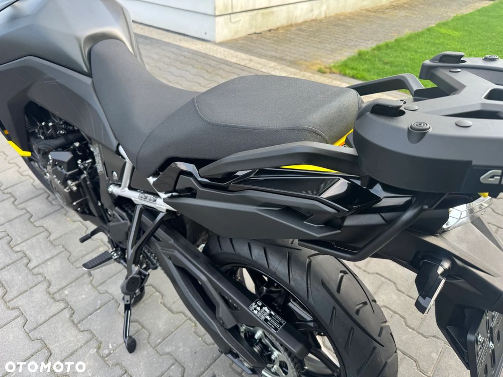Suzuki V-STROM - 23
