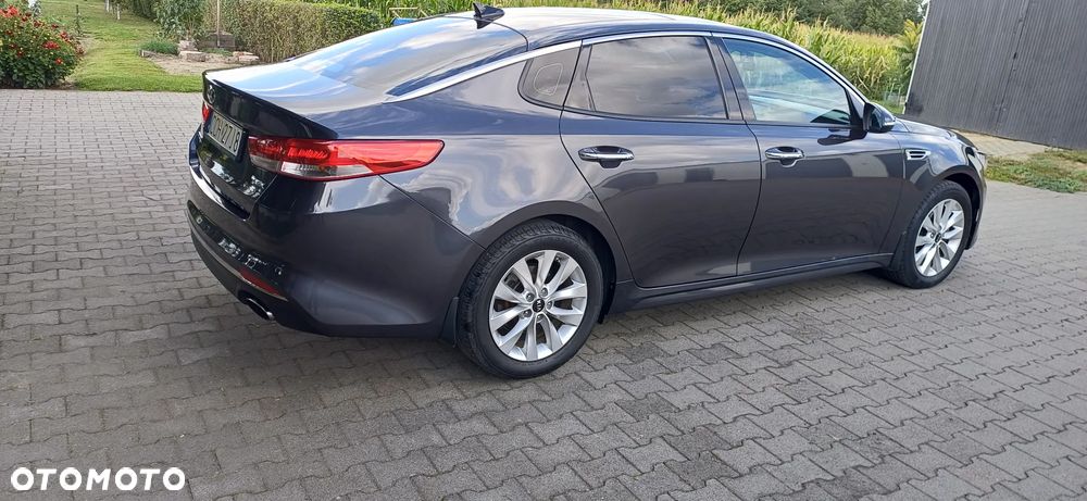 Kia Optima - 7
