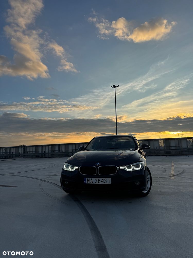 BMW Seria 3 318i - 8
