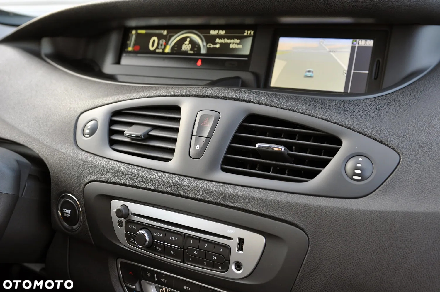 Renault Scenic ENERGY TCe 130 INTENS - 20