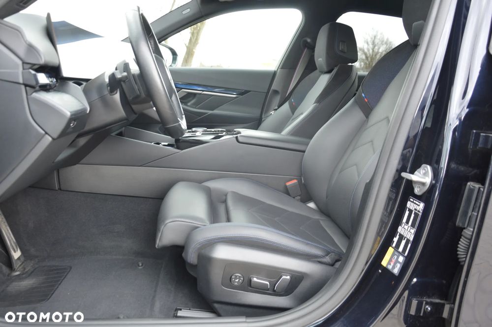 BMW Seria 5 550e xDrive - 12