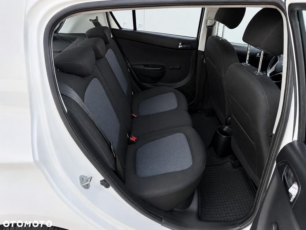 Hyundai i20 - 13