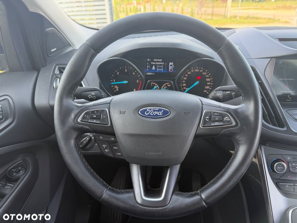 Ford Kuga 2.0 TDCi 4x4 Titanium - 24