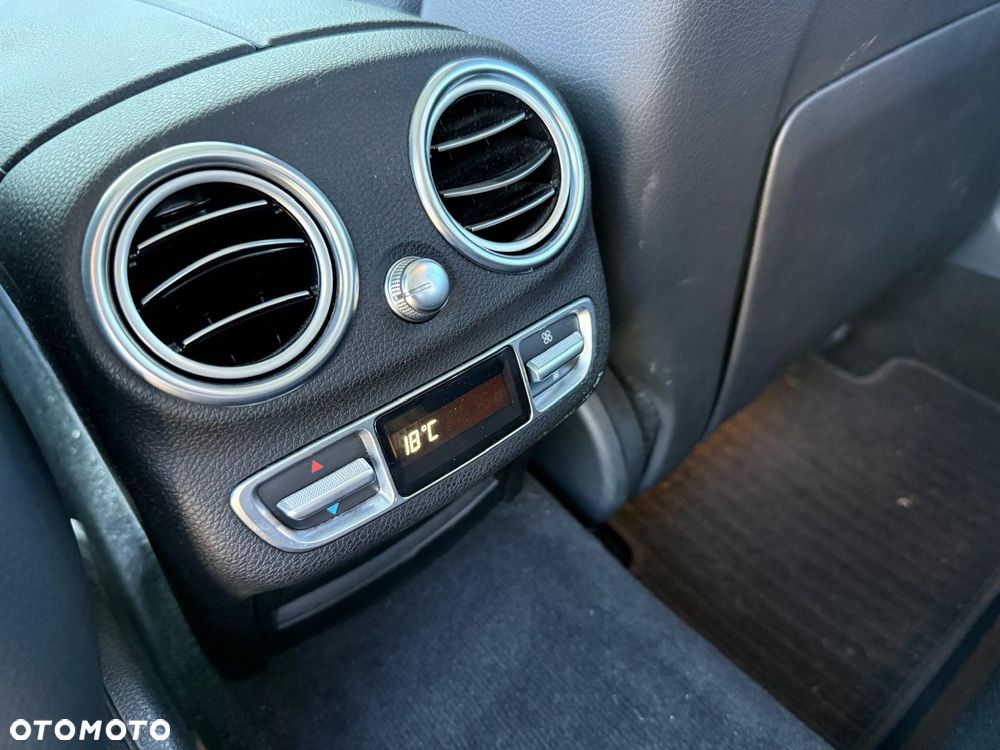 Mercedes-Benz Klasa C - 33