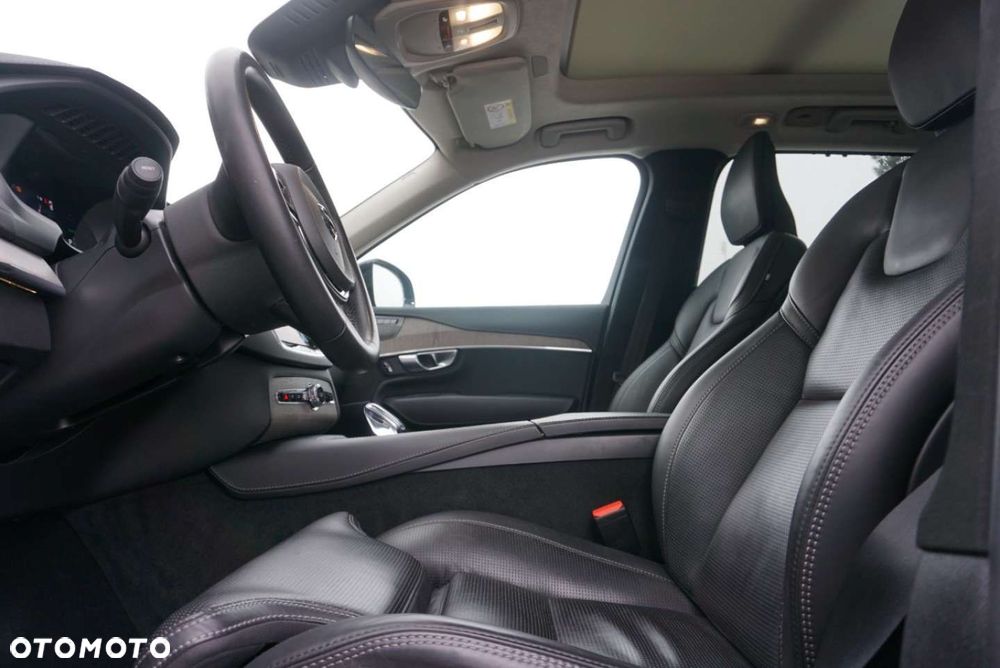 Volvo XC 90 - 11