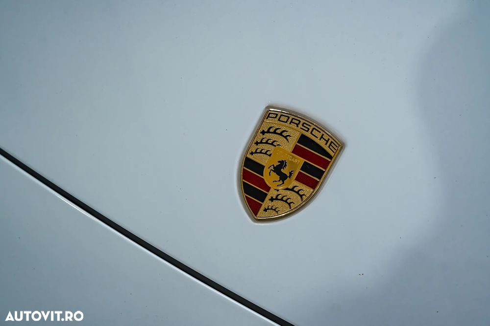 Porsche Panamera 4 E-Hybrid Platinum Edition - 39