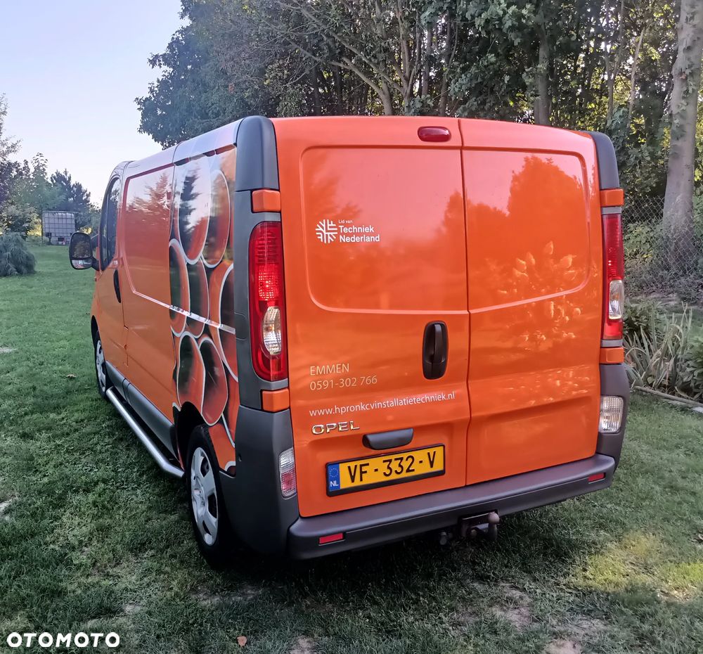 Opel Vivaro - 10