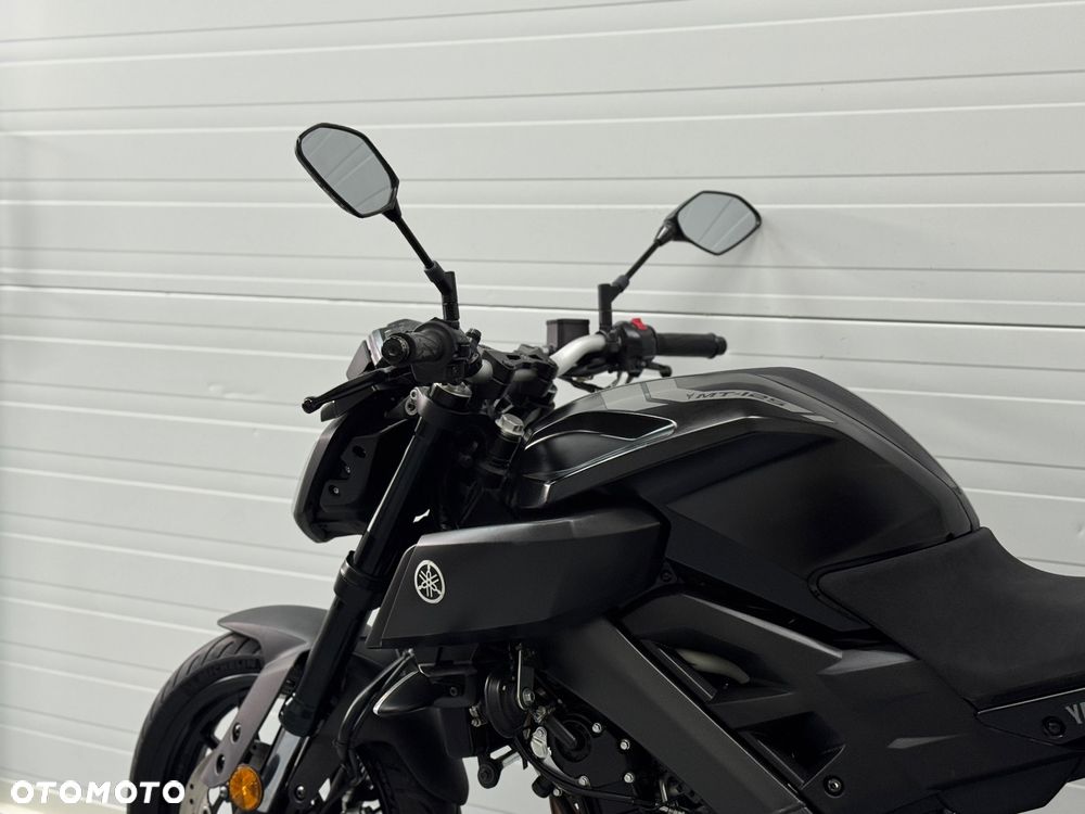 Yamaha MT - 17