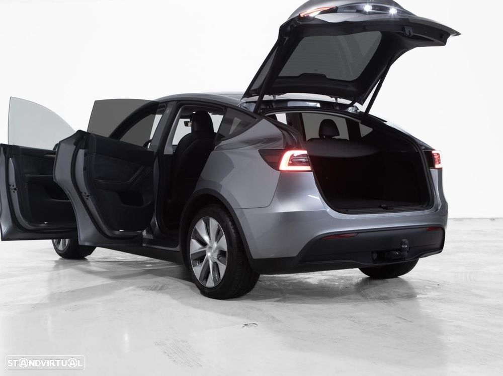 Tesla Model Y Long Range Dual Motor AWD - 5