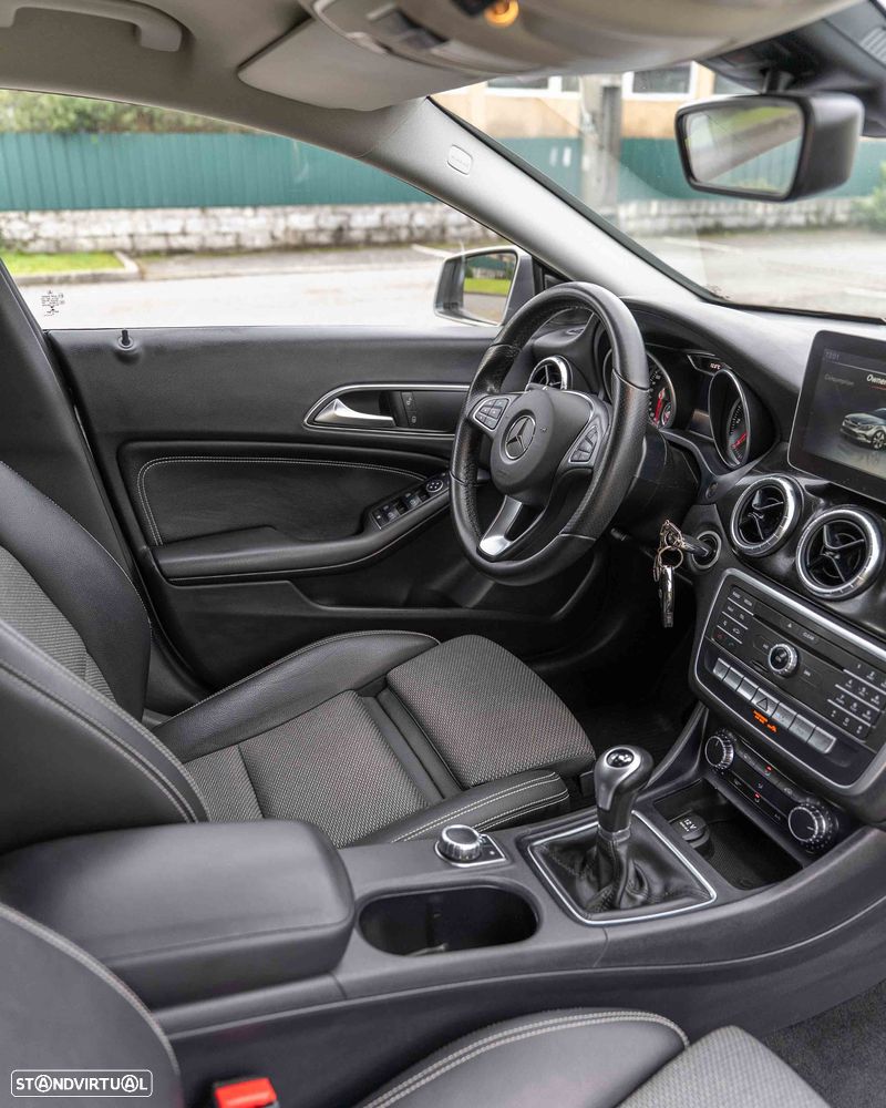 Mercedes-Benz CLA 180 d Shooting Brake - 25