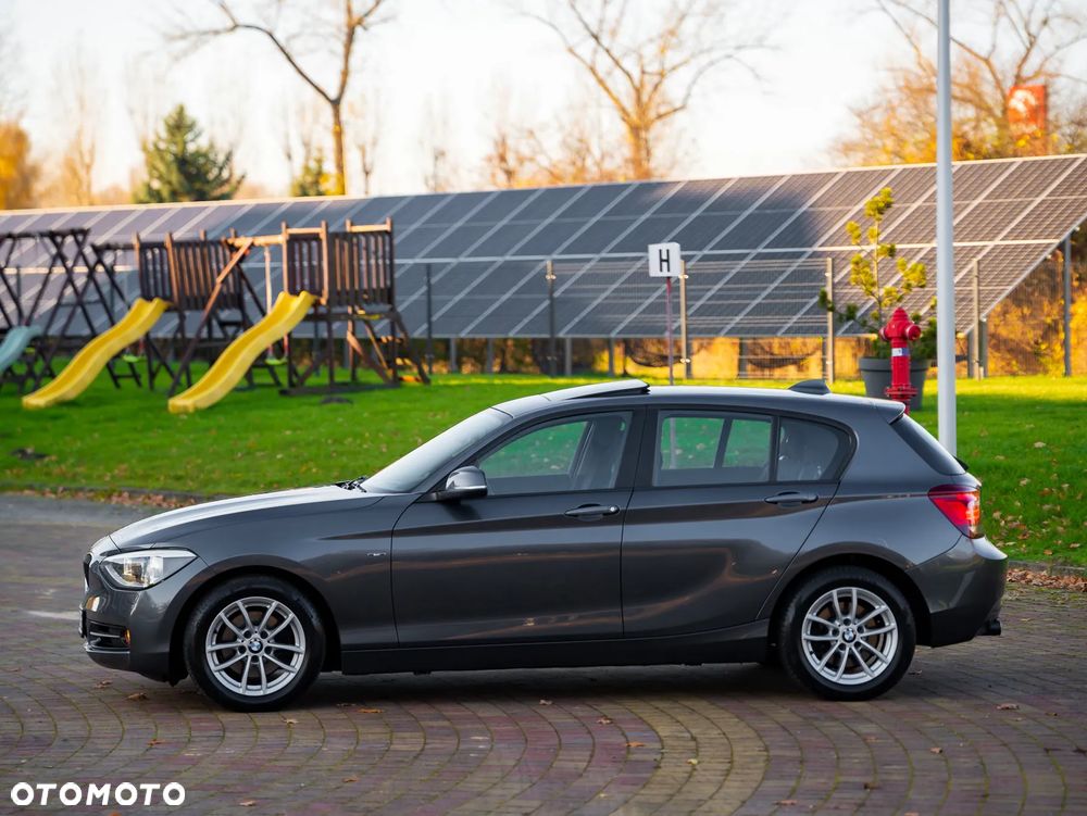 BMW Seria 1 120d Sport Line - 11