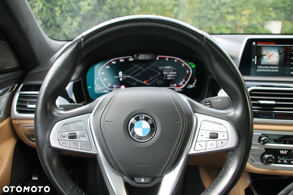 BMW Seria 7 740d xDrive - 23