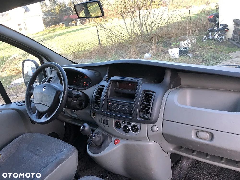 Renault Trafic Blaszak - 8