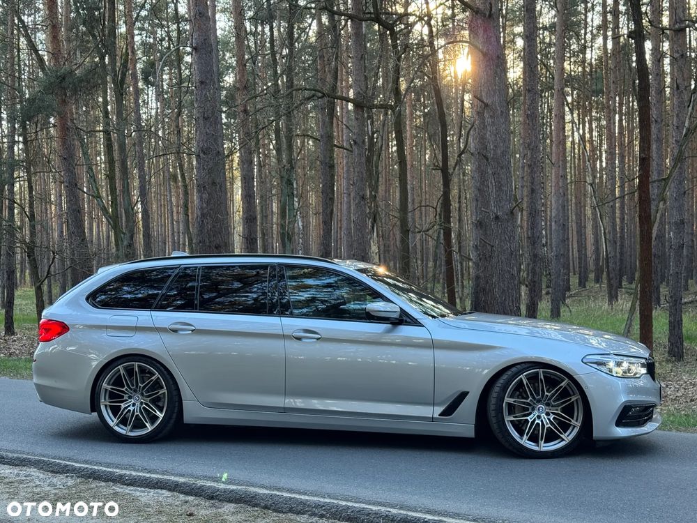 BMW Seria 5 530i xDrive Sport Line sport - 9