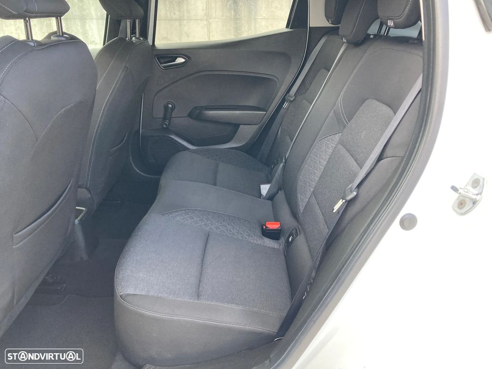 Renault Clio TCe 100 EXPERIENCE - 28