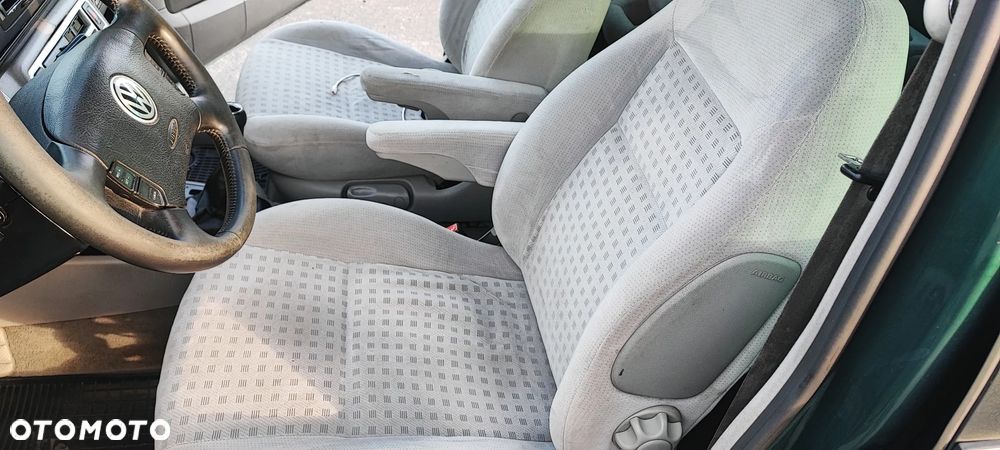 Volkswagen Sharan 2.0 Comfortline - 17