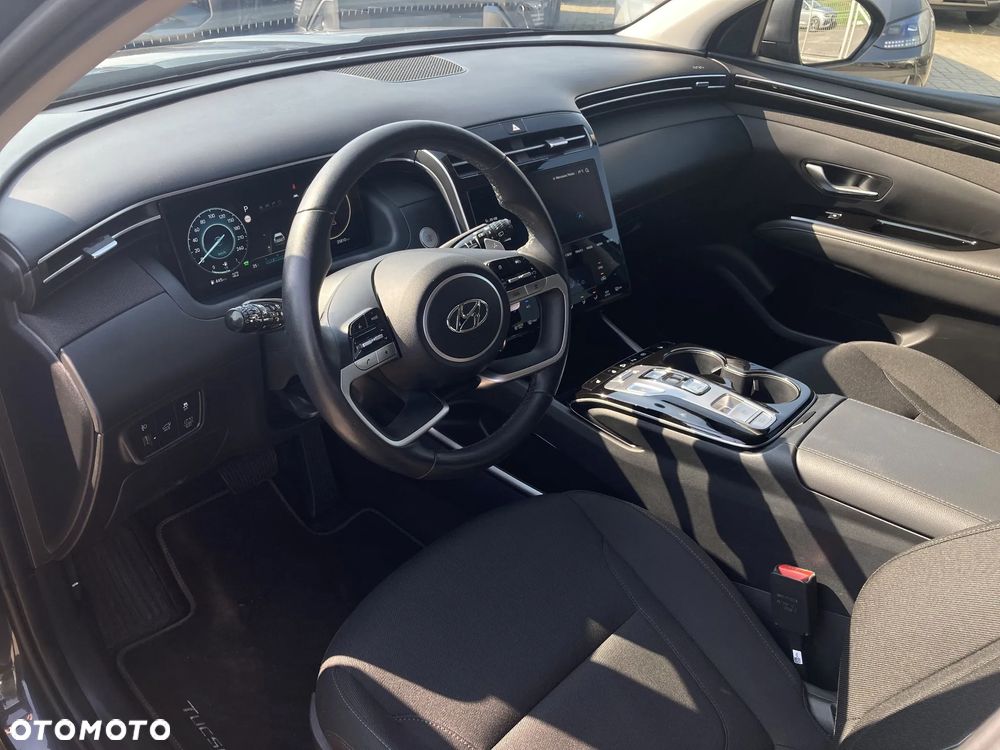 Hyundai Tucson 1.6 T-GDi HEV Executive 2WD - 11
