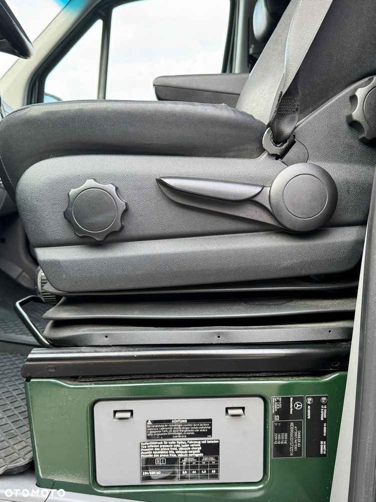 Mercedes-Benz Sprinter - 2