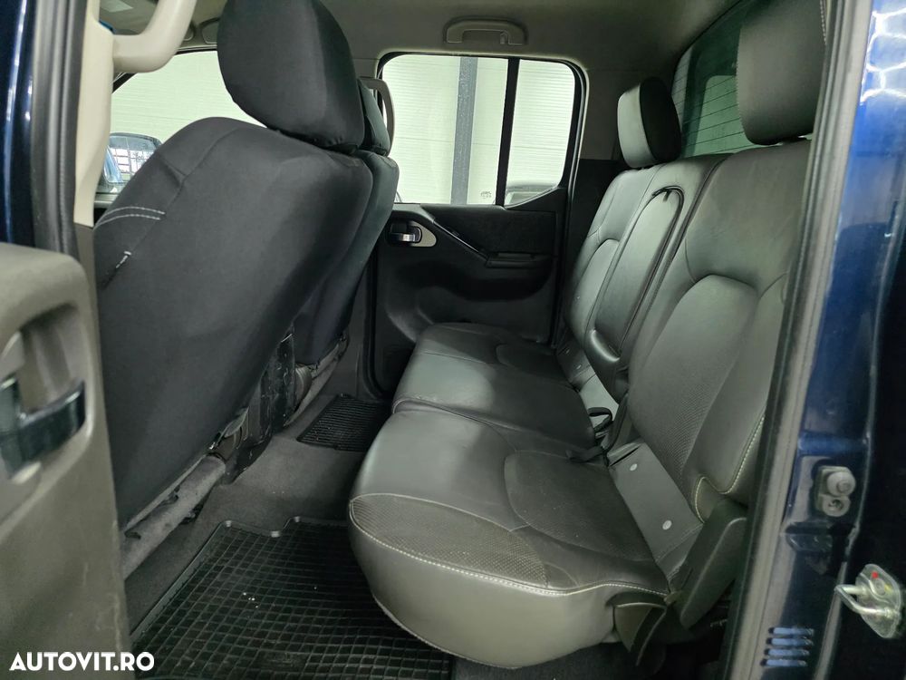 Nissan Navara 2.5 dCi DPF 4X4 Double Cab LE - 13