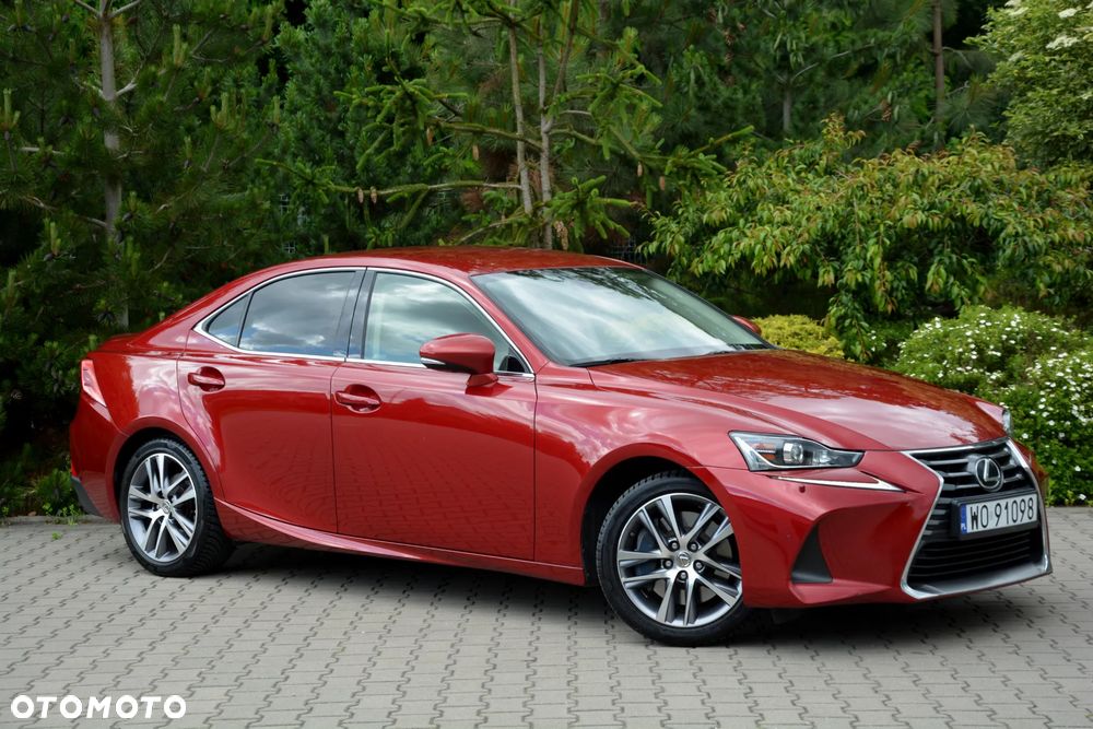 Lexus IS 200t / 300 Prestige - 11