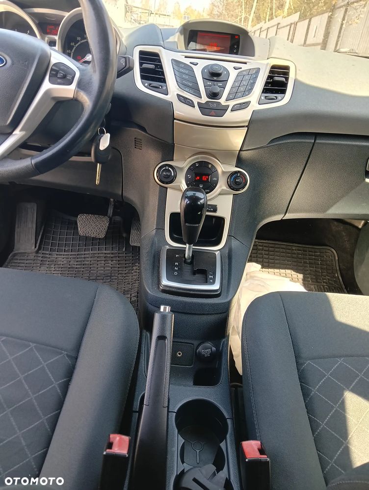 Ford Fiesta - 16