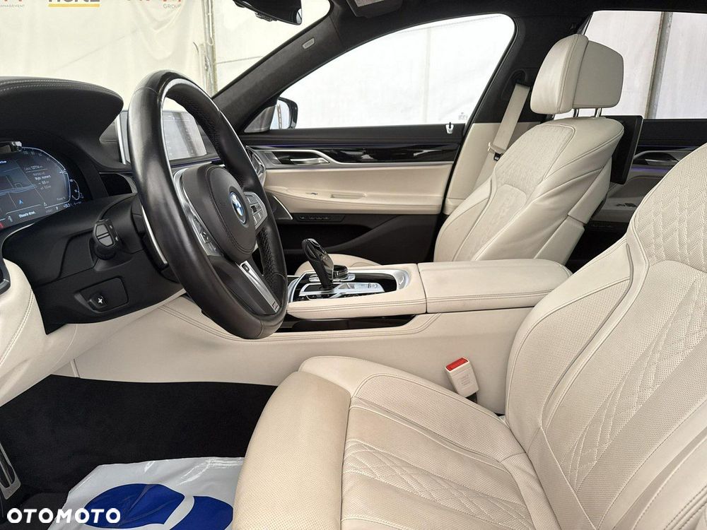 BMW Seria 7 - 13