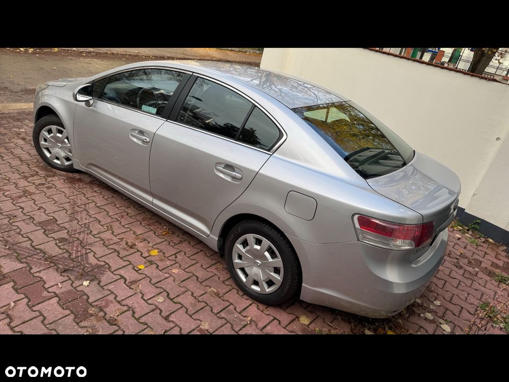 Toyota Avensis 1.8 Luna - 3
