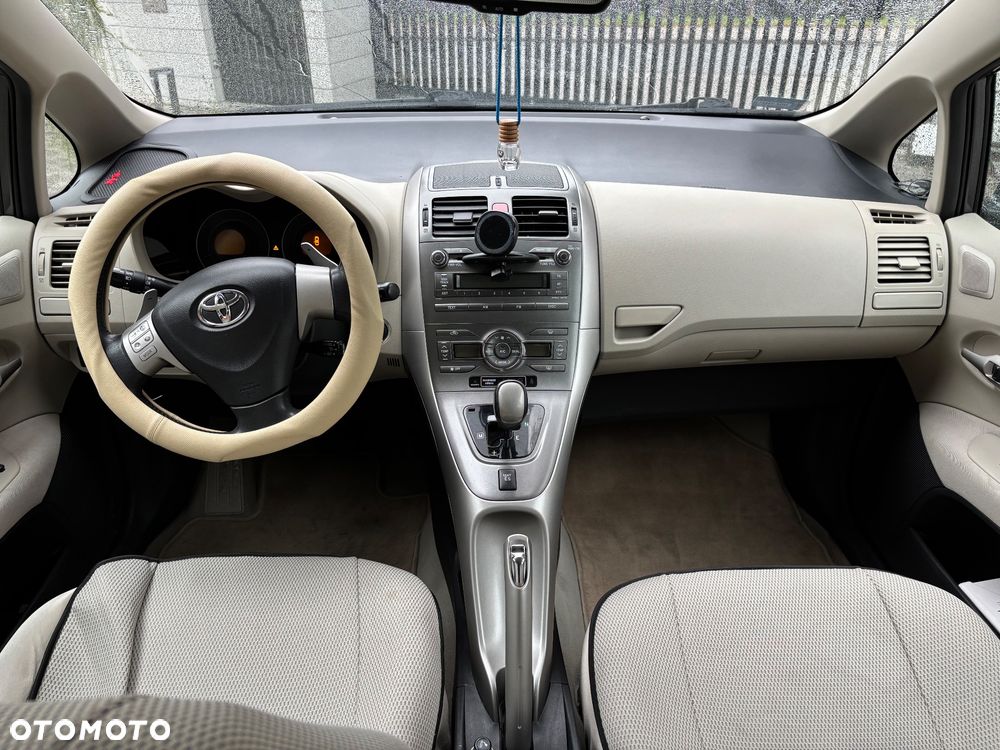 Toyota Auris 1.6 VVT-i Premium MM - 24