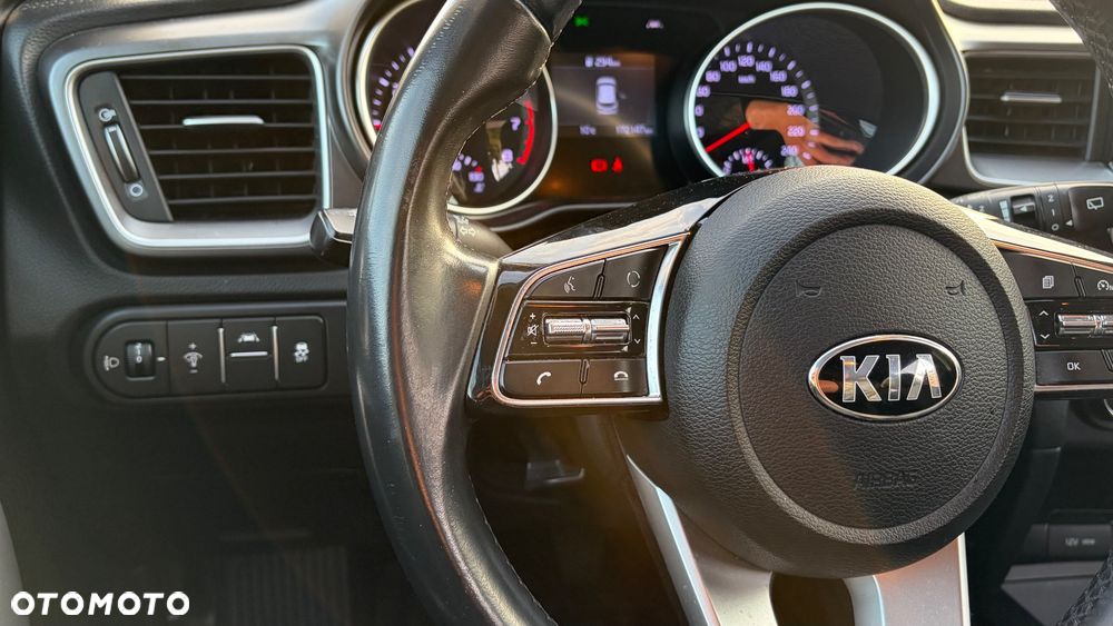 Kia Ceed 1.4 T-GDI L Business Line - 21