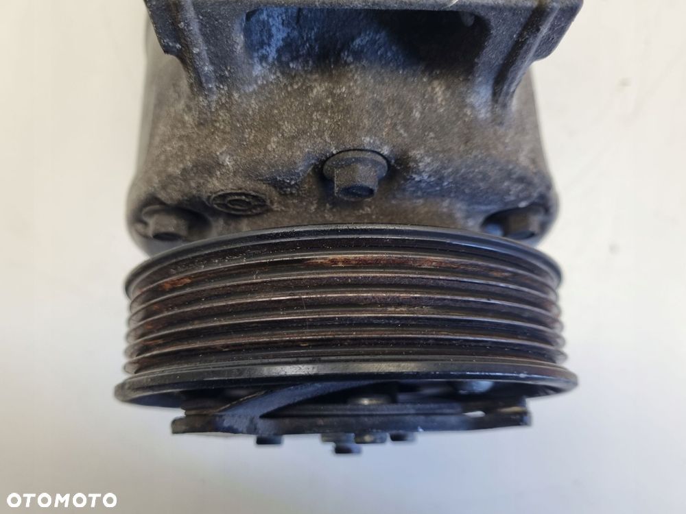 SPRĘŻARKA KLIMATYZACJI VW Golf VI A3 8P Octavia II 1.6 TDI pompa 5N0820803 - 5