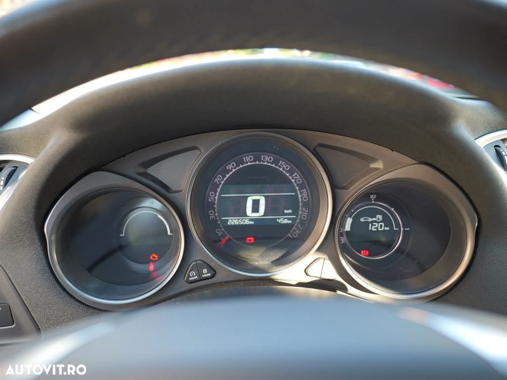 Citroën C4 e-HDi 115 Exclusive - 6