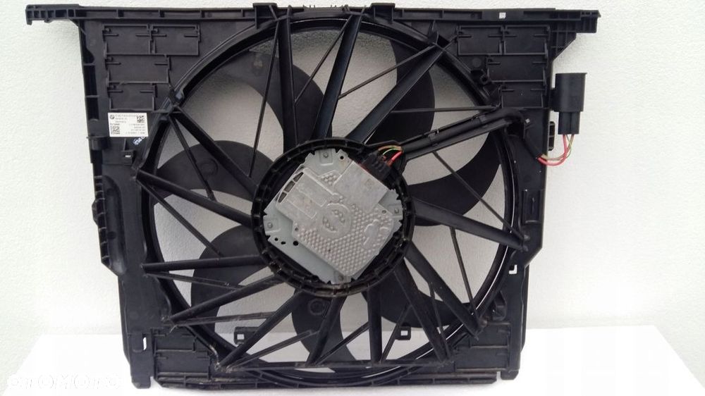 WENTYLATOR CHŁODNICY BMW 5 F10 F11 GT F07 7589026 - 2