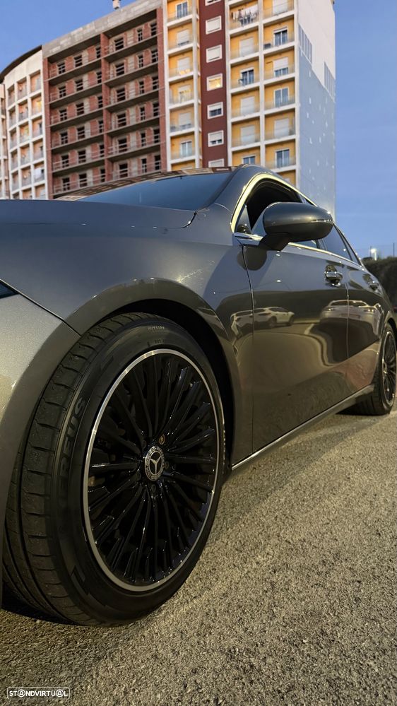 Mercedes-Benz A 180 d 7G-DCT AMG Line - 4