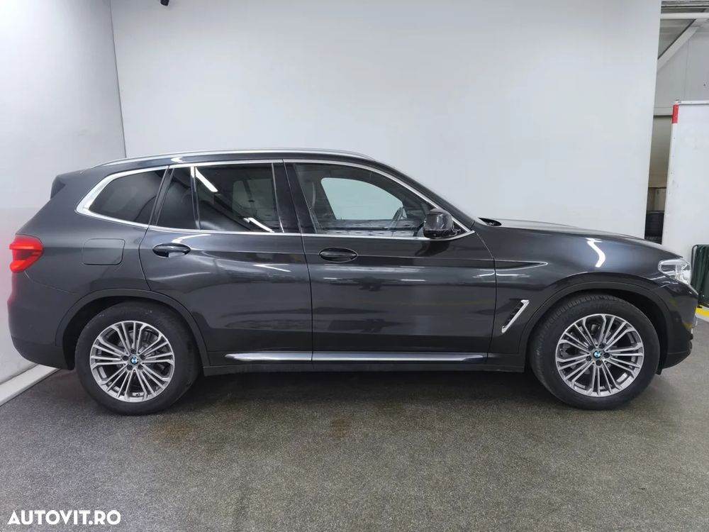 BMW X3 xDrive20d AT Luxury Line - 7
