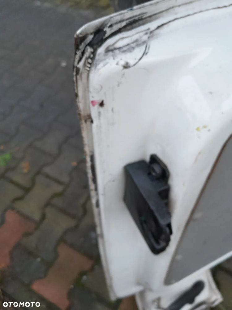 Drzwi tylne z szybą kompletne VW T5 - 3