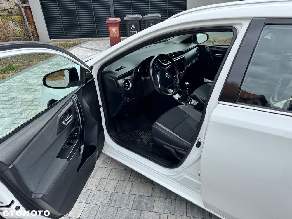 Toyota Auris 1.6 Comfort - 12
