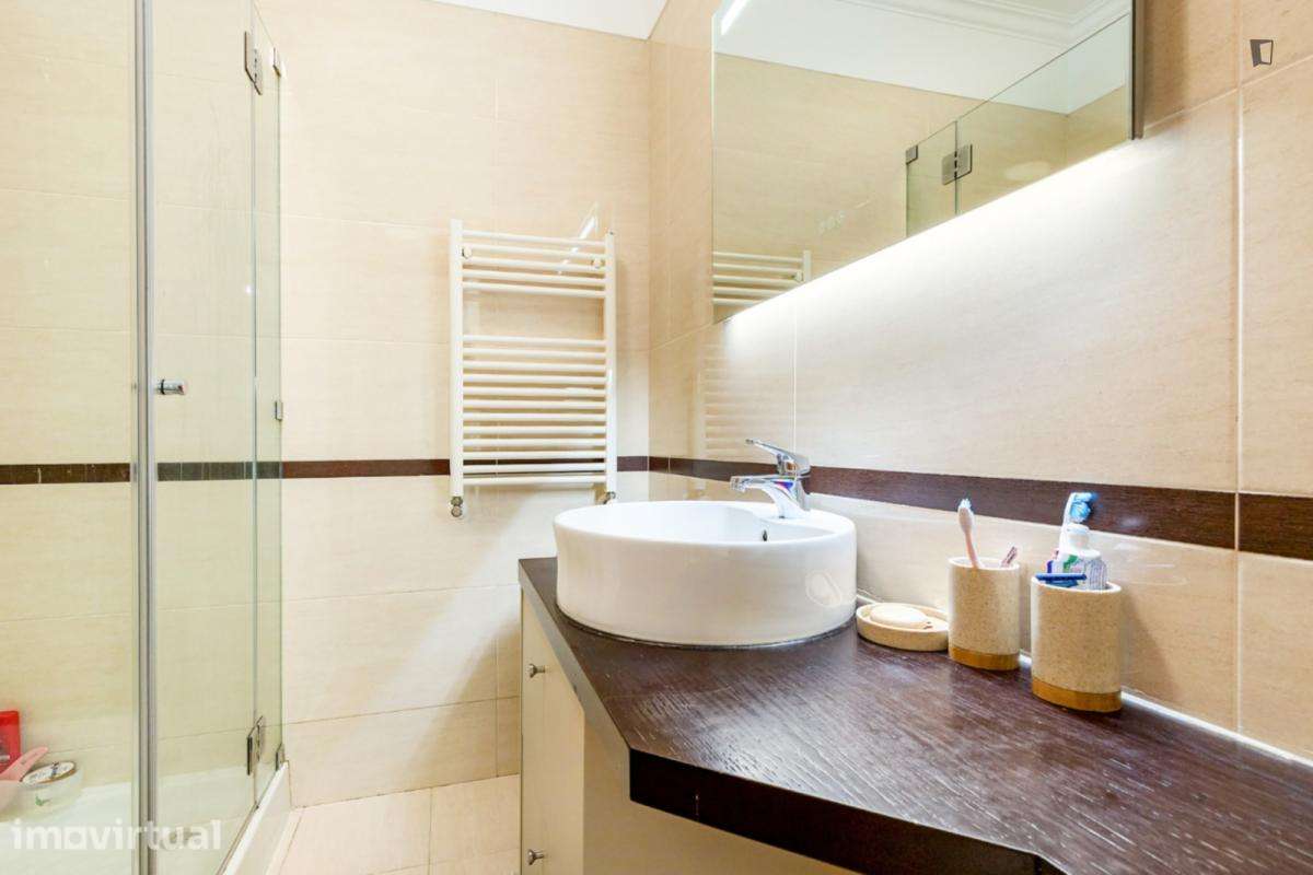 Quarto - localizado em Estoril Lisbon - Grande imagem: 4/5